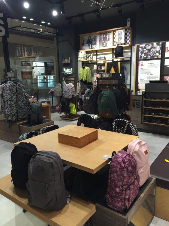 Vans shop